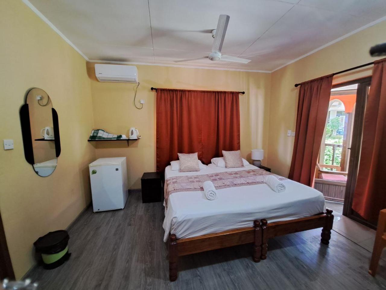 Georgina'S Cottage Beau Vallon  Exterior foto